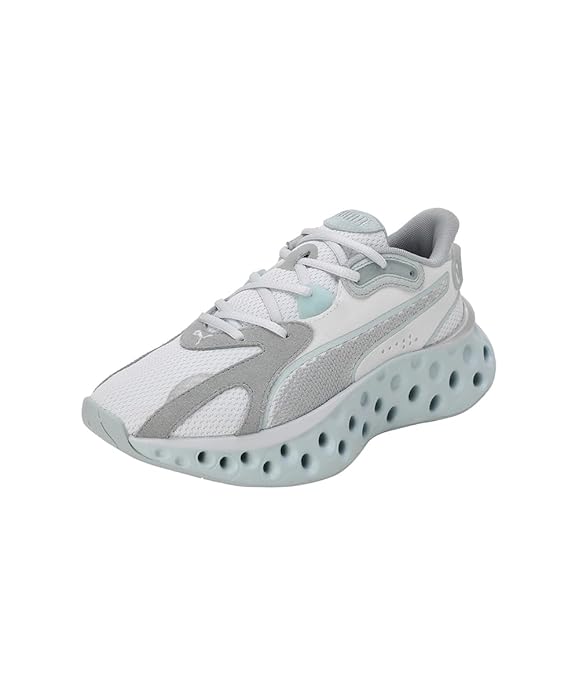 running shoe in puma for men